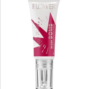 Flower bomb blush